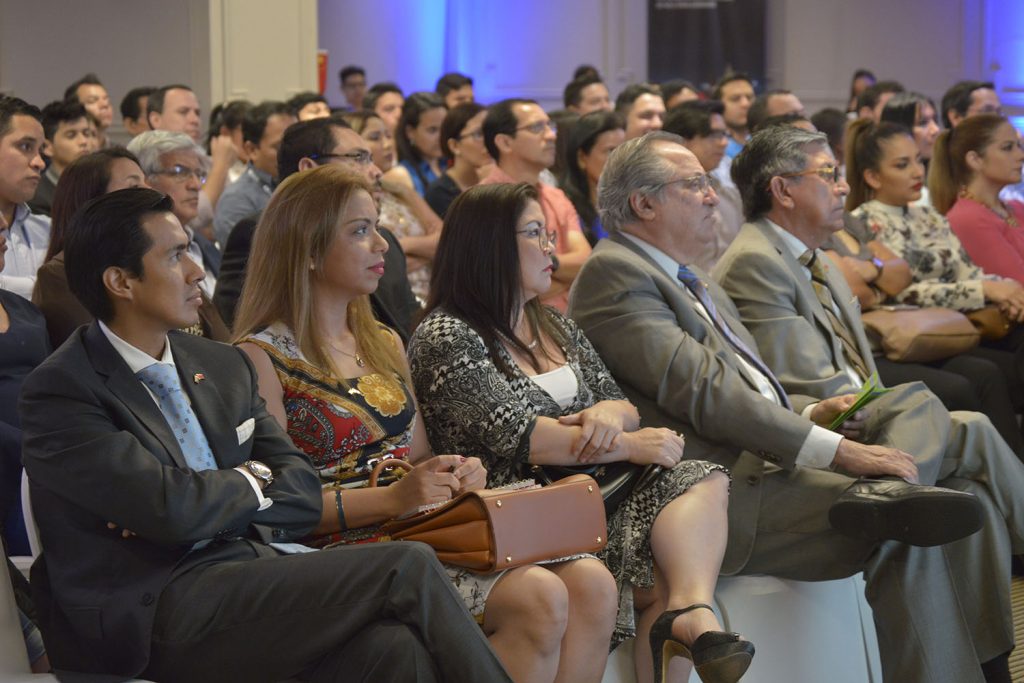 Lanzamiento Misiones Comerciales CCECH 2019 (12)