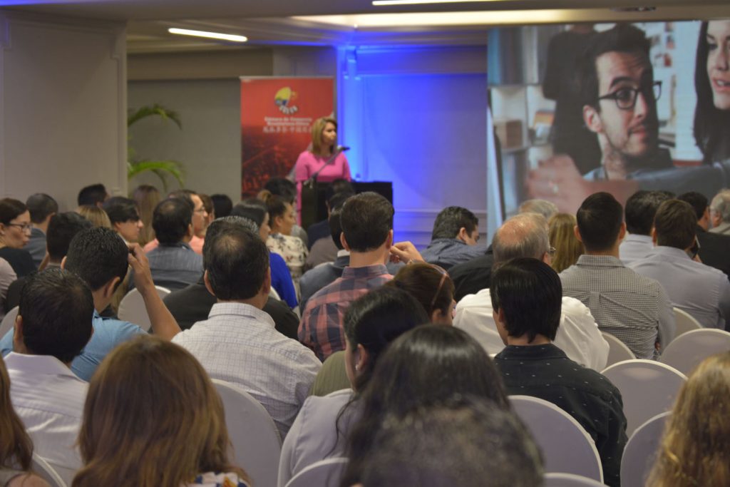 Lanzamiento Misiones Comerciales CCECH 2019 (3)